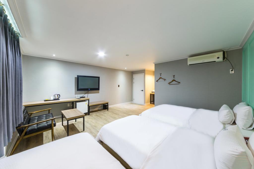 Ost Hotel Чхунчхон Экстерьер фото