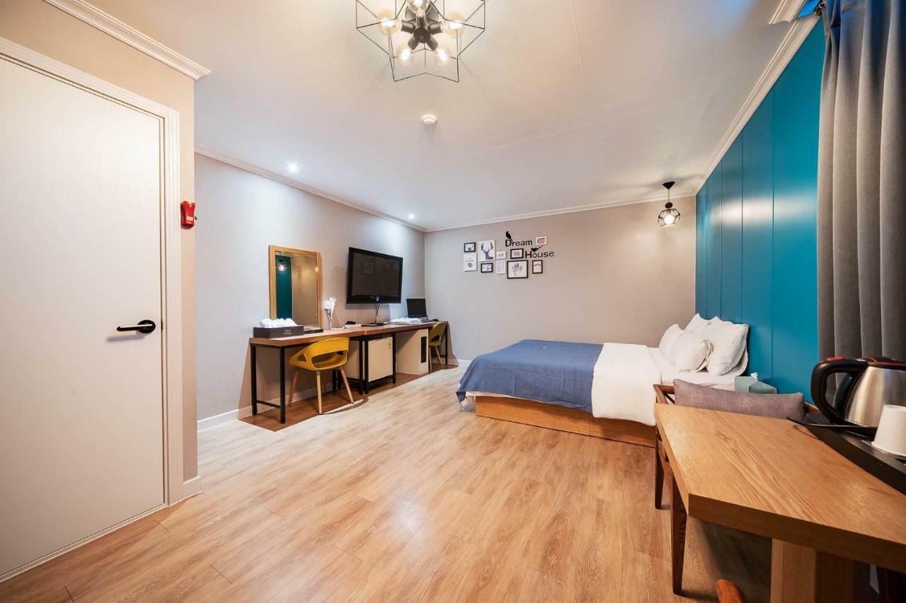 Ost Hotel Чхунчхон Экстерьер фото